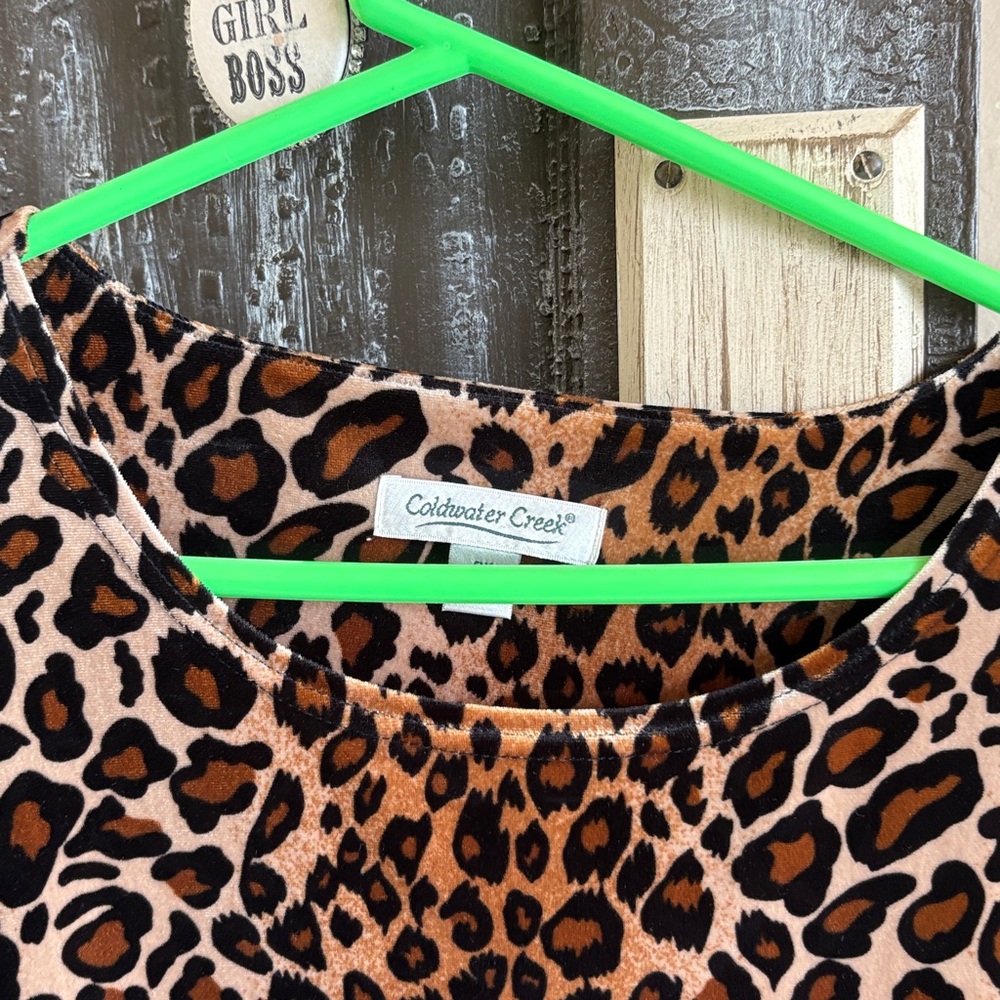 CWC dressy leopard top, 2X - Picture 6 of 8